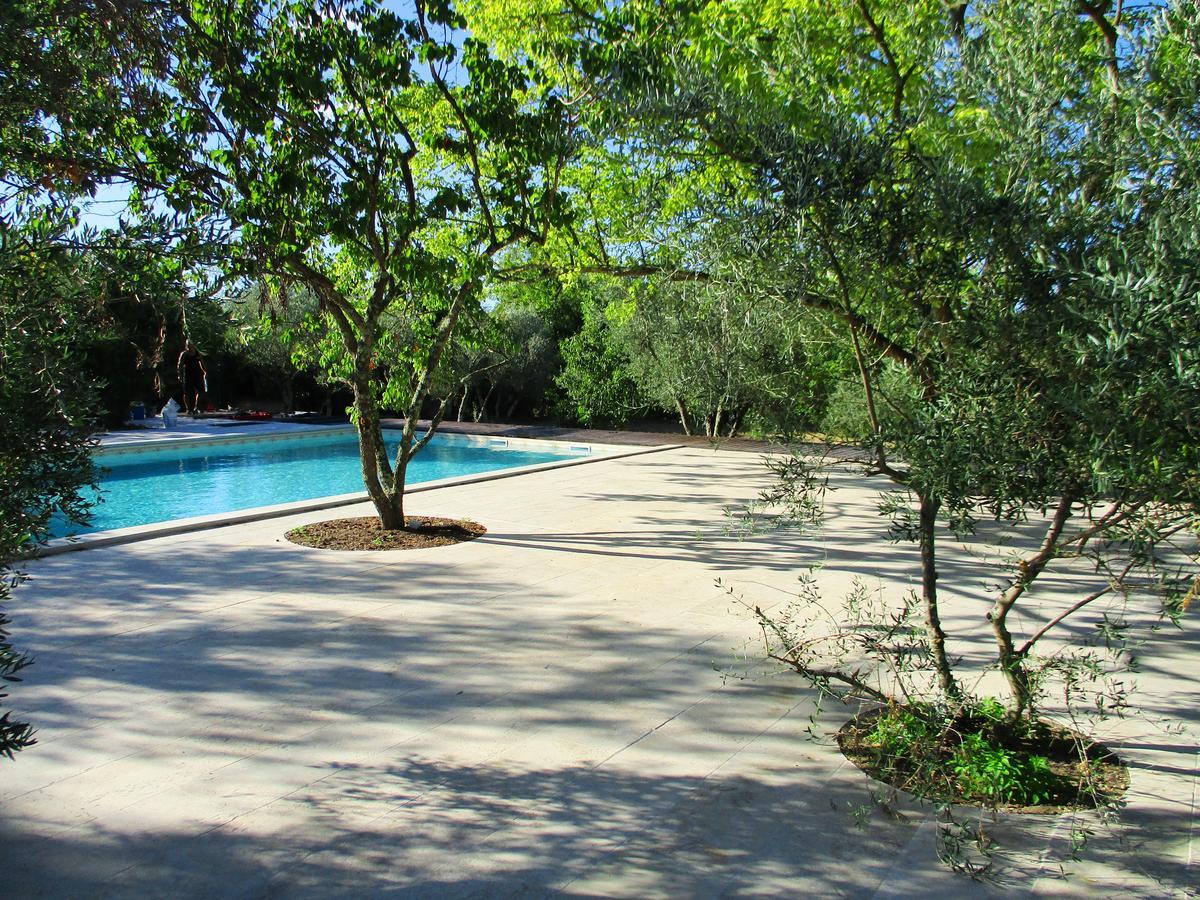 Le Mas Des Lilas Uzès Exterior foto